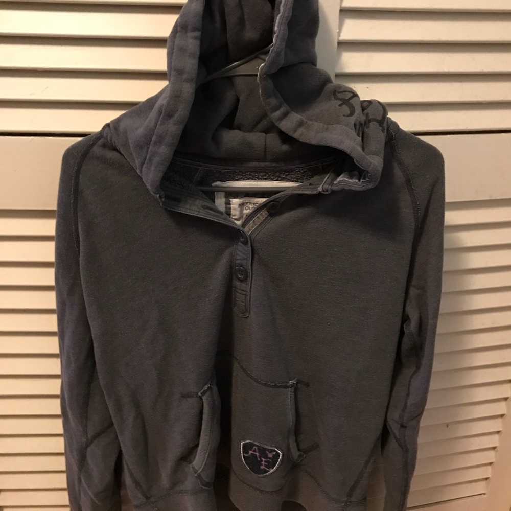 Sweatshirt